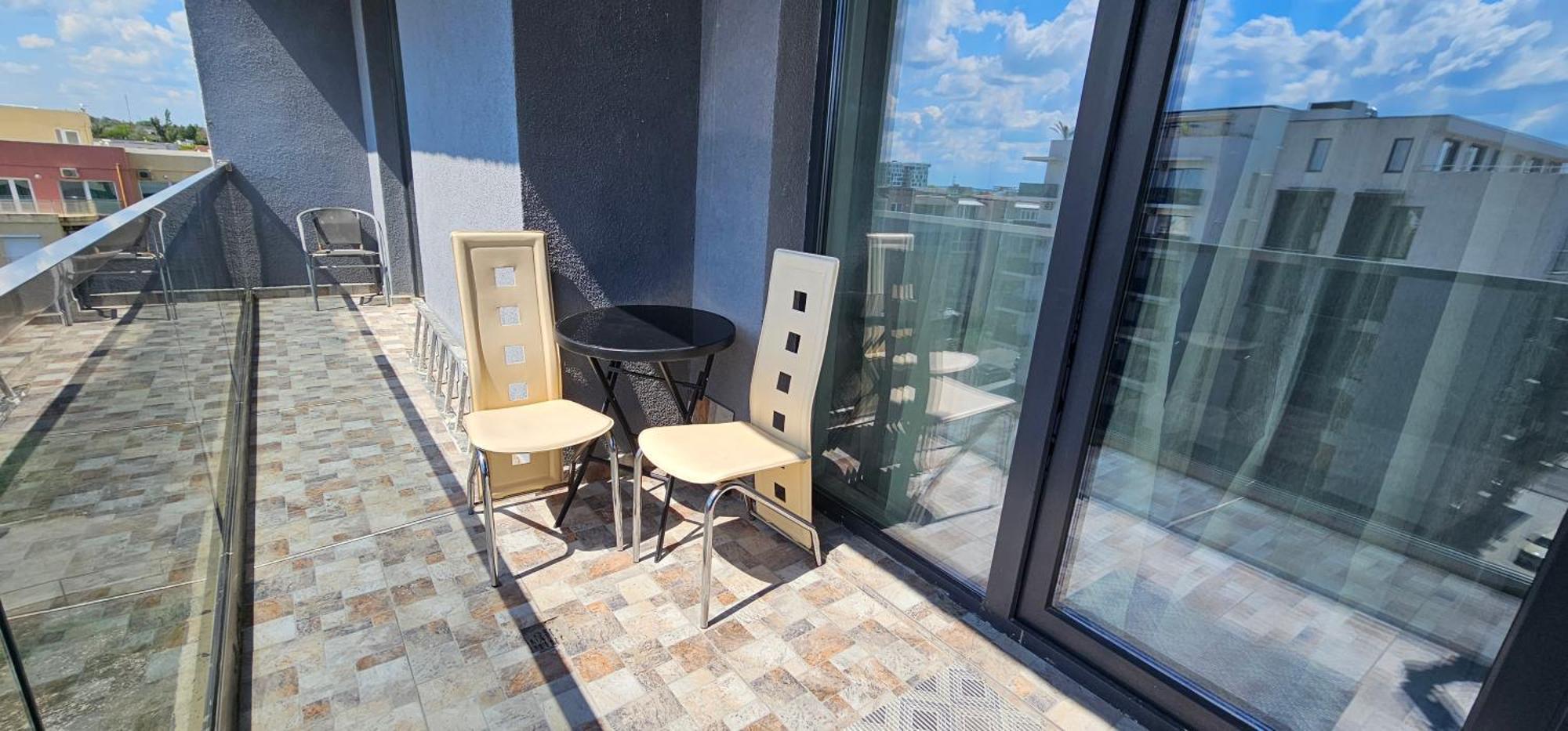 Luxury Aparthotel Promenada In Building Stefan Prima Linie La Mare Navodari Exterior photo